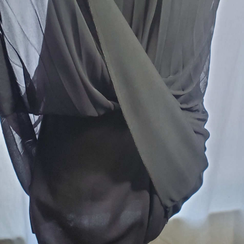 GRAY SLEEVELESS DRESSY TOP - Picture 8 of 12